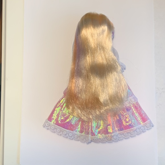 Lady Lovelylocks doll - Picture 4 of 6